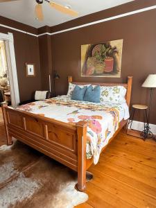 iKlektik House Cardinal