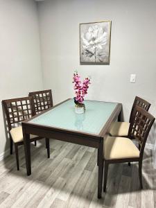 A full-fledged apartment with overlooking the lake