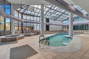 Lighthouse on the Bay Unit 2411