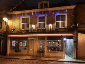 Twenty Hotel and Bar