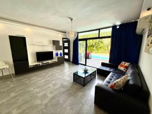 Marisol Villa in Oceanfront Comm