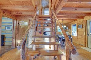 Access to Community Marina! Lake-View Murray Cabin