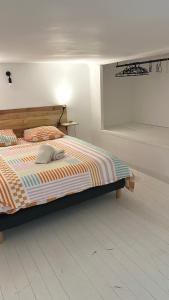 FLC- Duplex 6p - Désiréé Clary- 1km St Charles