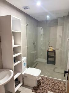 Duplex chic et lumineux avec piscine proche centre