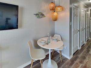 Casa del Mar by Ryson Vacation Rentals