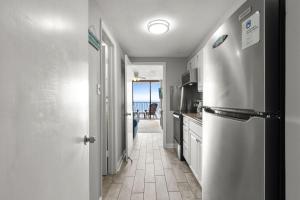 Palms Resort 905- Oceanfront