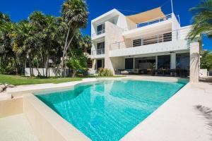 Casa Pelagia Beachfront Luruxy Villa in Tulum