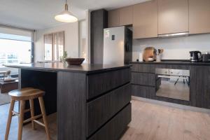 HOM I Depto 1D1B En Las Condes con Estacionamiento