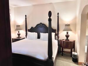 Family Friendly King Villa with Kitchen Near Ski Resorts - 1049