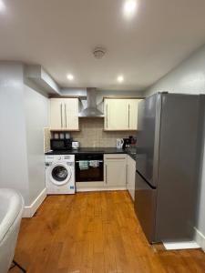 Garden Ground Floor 2 Bedrooms Flat