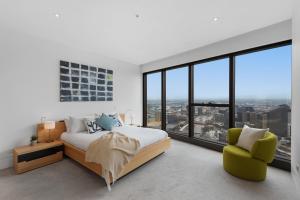 Complete Host Prima Towers Apartments