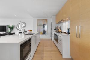 Complete Host Prima Towers Apartments