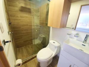 08 Magnífica habitación cerca CAS Consulado, Expo