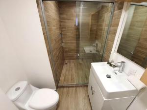 09 Magnífica habitación cerca CAS Consulado, Expo