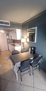 Top floor oceanfront Miami Direct Access to the beach