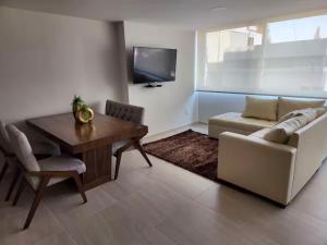 15 Súper Loft con Aire Acondicionado, Consulado