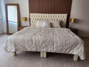 15 Súper Loft con Aire Acondicionado, Consulado