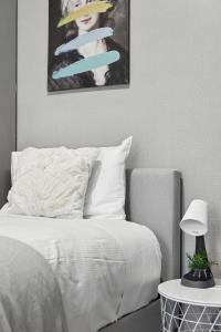 Standard Triple Room - Luxe Spot - Next to Central - Shared Bathroom