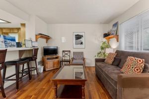 Heavenly Chairview Condo home