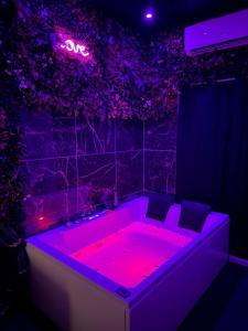 Dream Love Private Jacuzzi & Glamorous Atmosphere