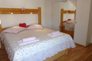 Apartments with parking space Vrboska, Hvar - 24967