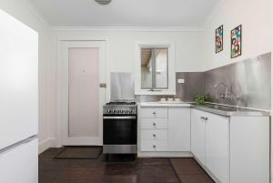 The Golden Key Henley Beach