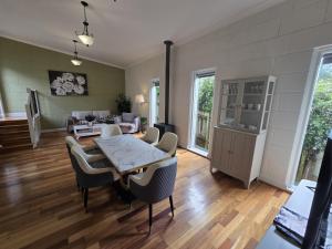 블루 마운틴스 Tranquil Suites in Heart of Leura 3 Minutes to Shops 게스트하우스 로비