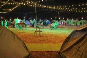 Haneeshya camping site -Tents