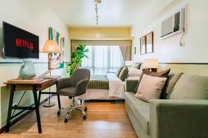 Abreeza Place Ayala Apartments l Central Davao l Next to Ayala Mall l Fast Wifi l Managed by Bleuspace