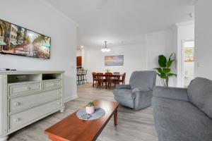 Awesome Mediterranean Resort! 15 minutes to Disney