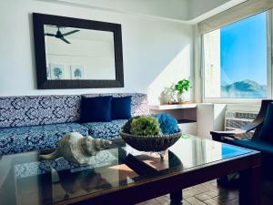 Beachfront apartment with a pool Islas del Sol