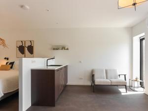 Modern Suite Near Beach