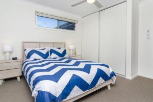 Isla Bonita - Pet Friendly - Not Fully Fenced - No Linen Included