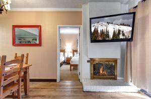 EDELWEISS HAUS 113 condo