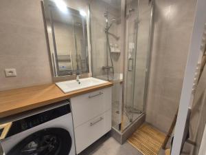 Appartement rénové 6 pers · Pied des pistes · Balcon Sud - FR-1-502-609