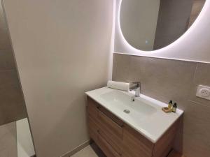 Chalet familial rénové, proche centre, capacité 12, parking, WiFi - FR-1-598-195