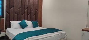 Hotel Earth Inn, Subhash Bridge, RTO Circle, Ahmedabad