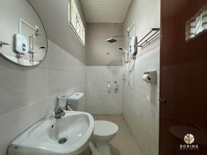 Putra Perdana Puchong Corner Homestay 12-17 pax