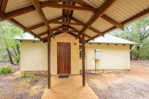 Pimelea - Wyadup Brook Cottages