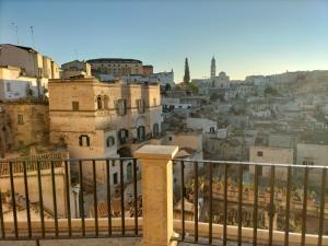 Central parking free 366-1968-378 via grimm