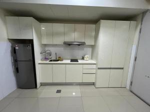 IA Guest House, Suria Jelutong Serviced Apartment