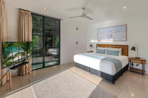 Edge 2 - Oceanfront Luxurious and Spacious 4 Bedroom Split Level Apartment with buggy and valet service