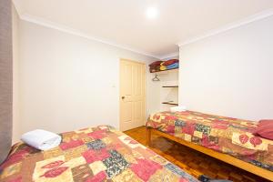 Wiry Wattle - Wyadup Brook Cottages