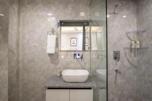 BedChambers Luxurious Aparthotel Near Medicity