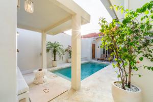 Luxe Private Room 2 at Villa Ahana By Orivista