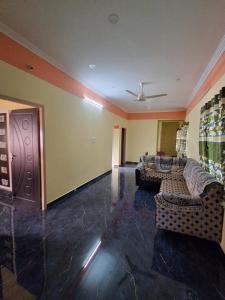 Sri Murugan Homestay Living