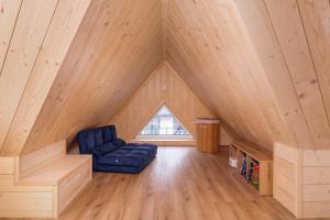 Highlander Style Two-Storey Apartment Hrube Wyżne in Zakopane with Air Conditioning by Renters Prestige