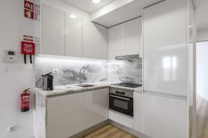 Beach House In Sesimbra