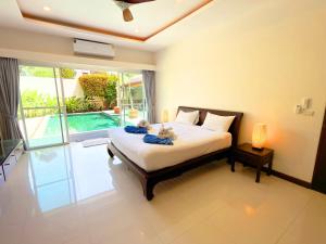 Spacious Authentic Thai-Style Pool Villa Rawai