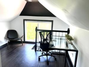 Stylish 3-Bedroom Stay Free Parking